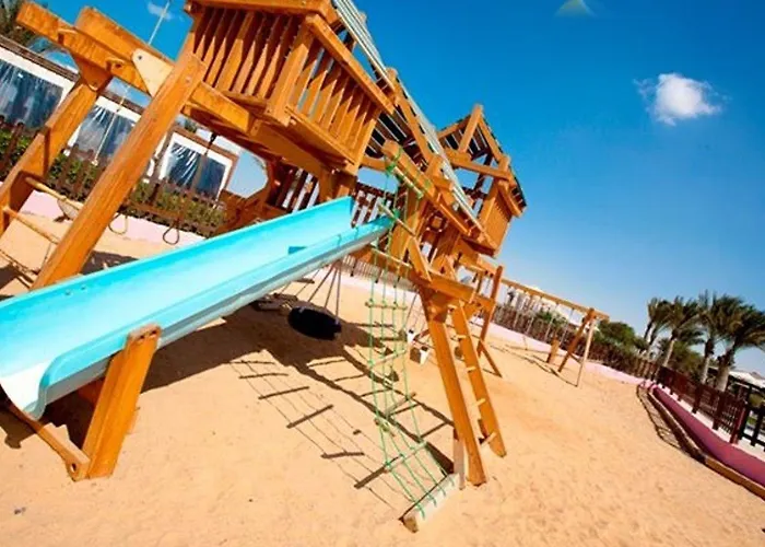 Mousa Coast & Resort 4*